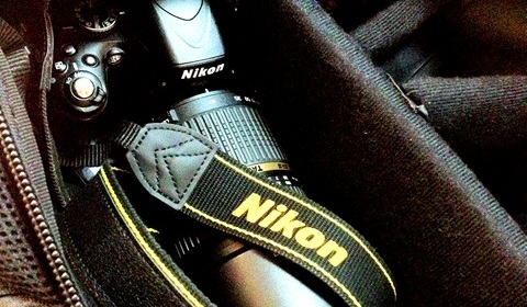 tas Nikon D5100