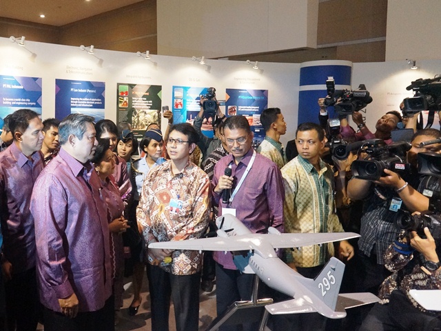 berburu foto SBY dan JokoWi