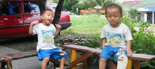 Lilo kembar di Pondok Candra Surabaya