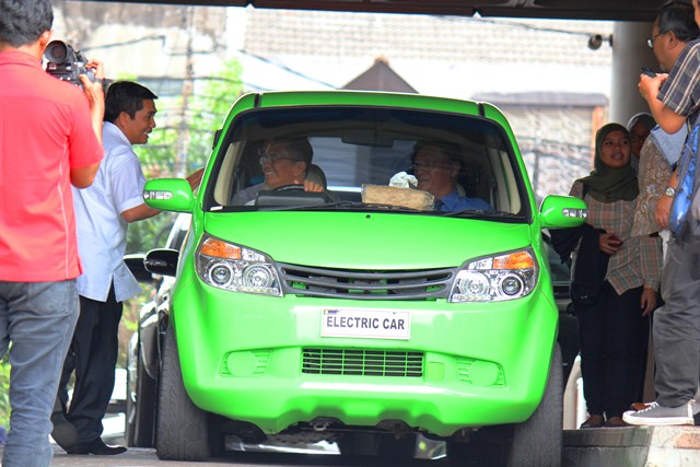 Dahlan Iskan dan Mobil Listrik 1