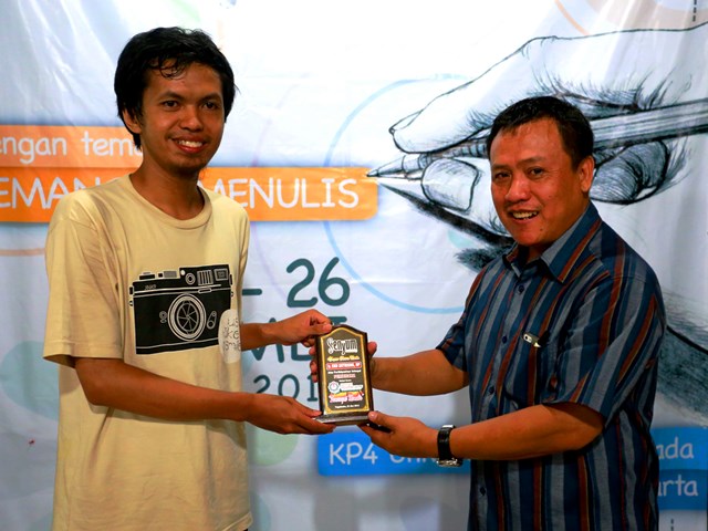 Kenang-kenangan dari Senyum Community