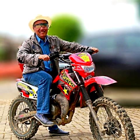 Contoh pemudik tanpa helm dan tanpa sarung tangan