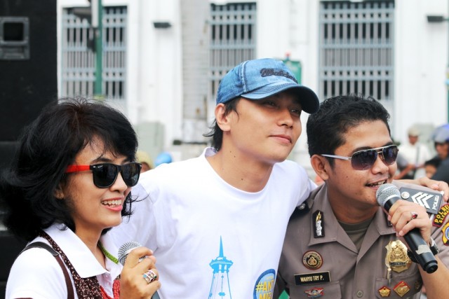 Band Polri di KM Nol 23 Pebr