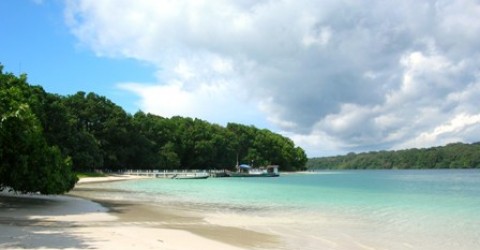 Pantai yang selalu indah kapanpun waktunya