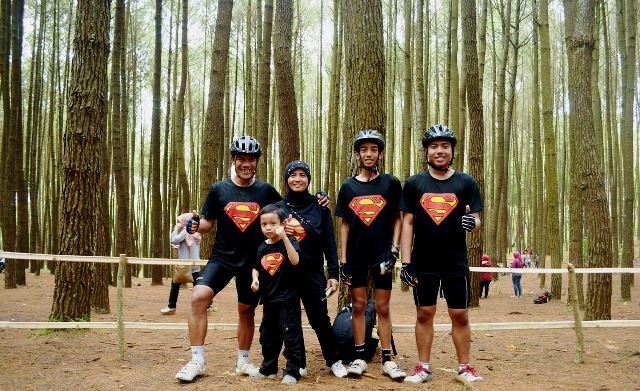 Keluarga Super keren