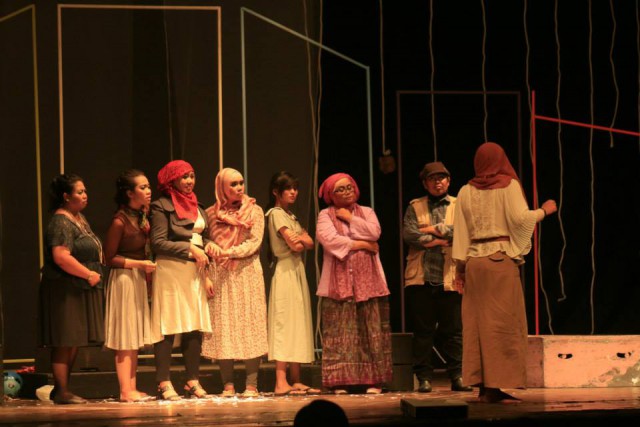 Kolase dan 7 Jendela kaca #2