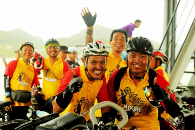 Indul Goweser BluXpit saat di kapal sebelum kejadian