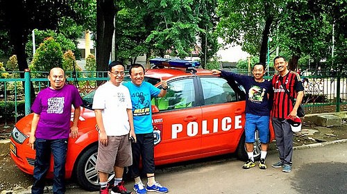 Jalan kaki rutin di Taman Simanjuntak