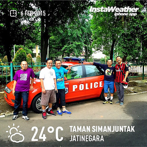 Jalan kaki rutin di Taman Simanjuntak