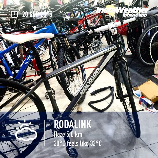 Ganti ban depan di RodaLink