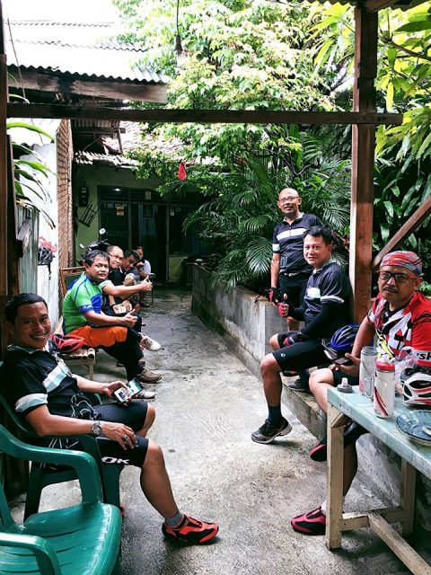 Mampir gowes kuliner