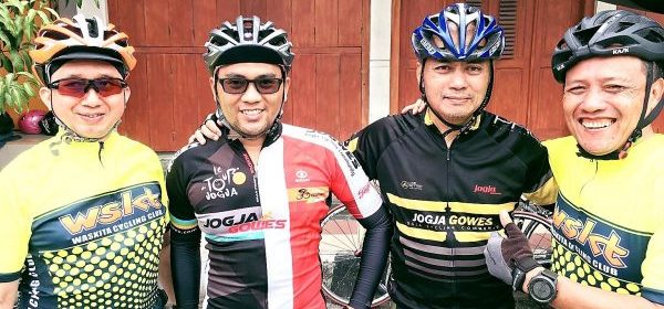 defender-dan-forwarder-asli