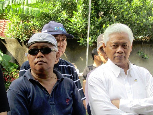 Mitrabani dan Rektor UGM Sudjarwadi