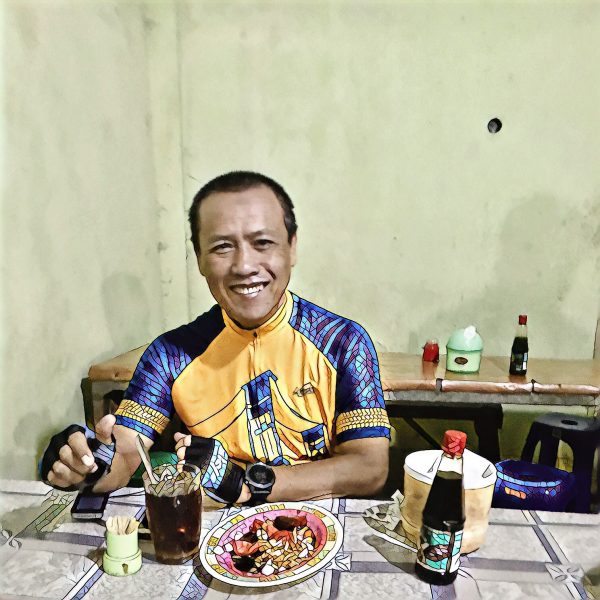 sehabis gowes kehujanan lanjut kulineran