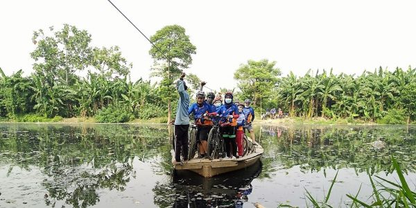 Sepeda naik perahu