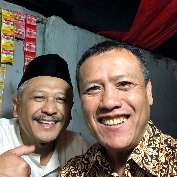 sepasang jamaah subuh Cawang