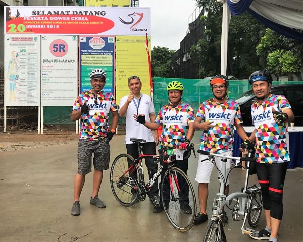 rombongan peserta terakhir (defender)