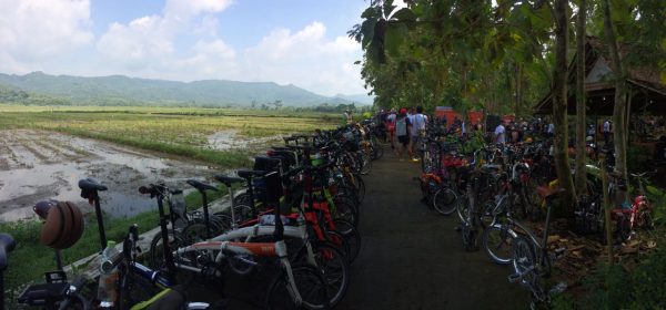 Seli parkir Gebleg pari