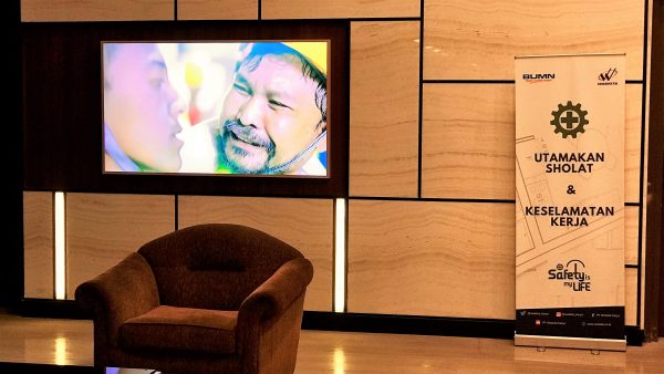 Utamakan Sholat dan K3