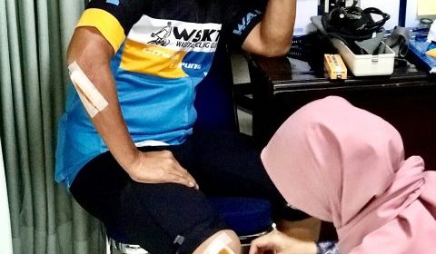 pertolongan tenaga paramedis