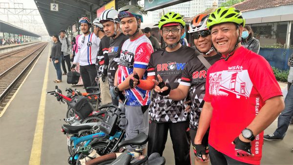 Komunitas bersepeda lipat