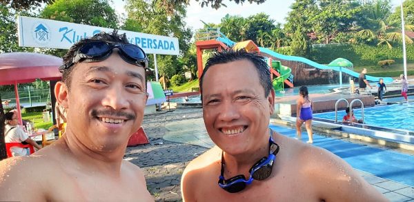 renang di komplek Halim Persada