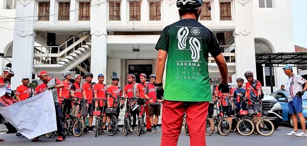 Kagama Lari Untuk Berbagi